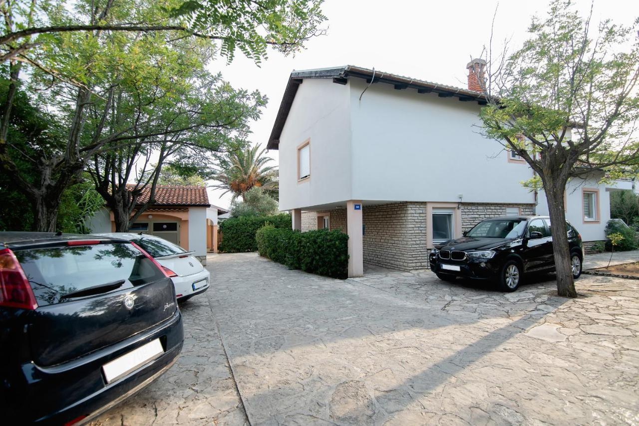 Beach Boy & Pool Girl Apartments Vir Exterior photo